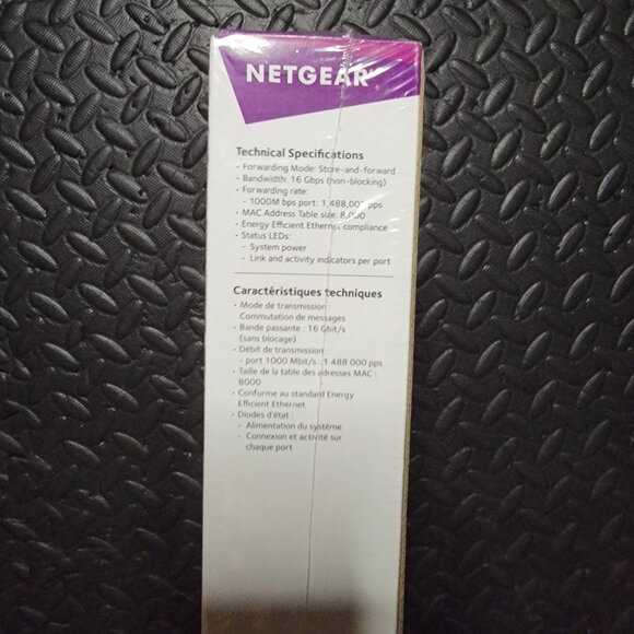 NETGEAR 8-Port Gigabit Ethernet Unmanaged Switch, Model No. GS208, New in Box - Picture 8 of 11